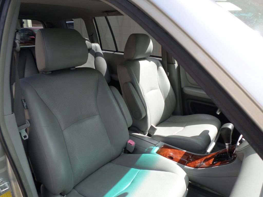 Used 2004 Toyota Highlander Limited image 14
