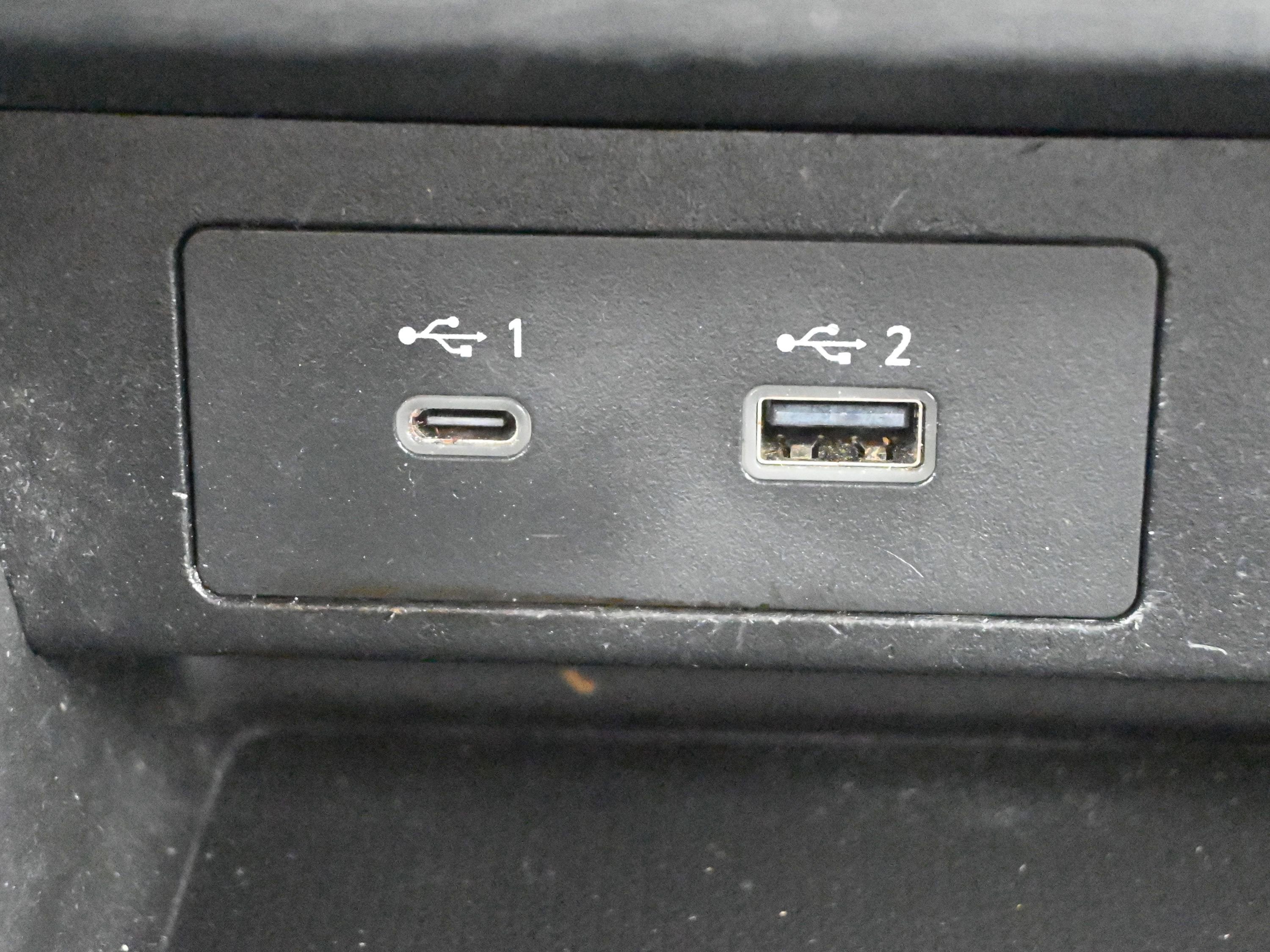 Used 2023 Mitsubishi Outlander SE image 18