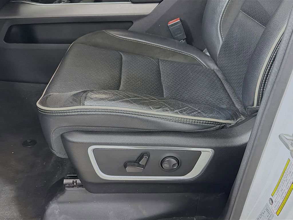 Used 2022 RAM 1500 Laramie w/ Sport Appearance Package image 22
