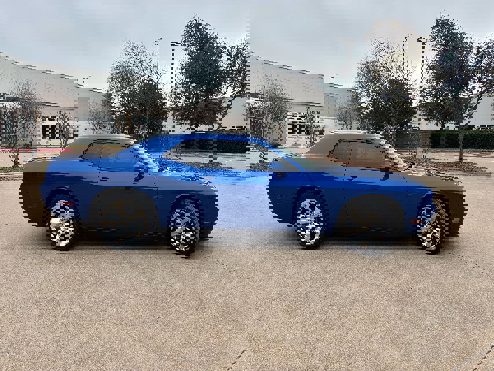 Used 2012 Dodge Challenger SXT Plus image 4