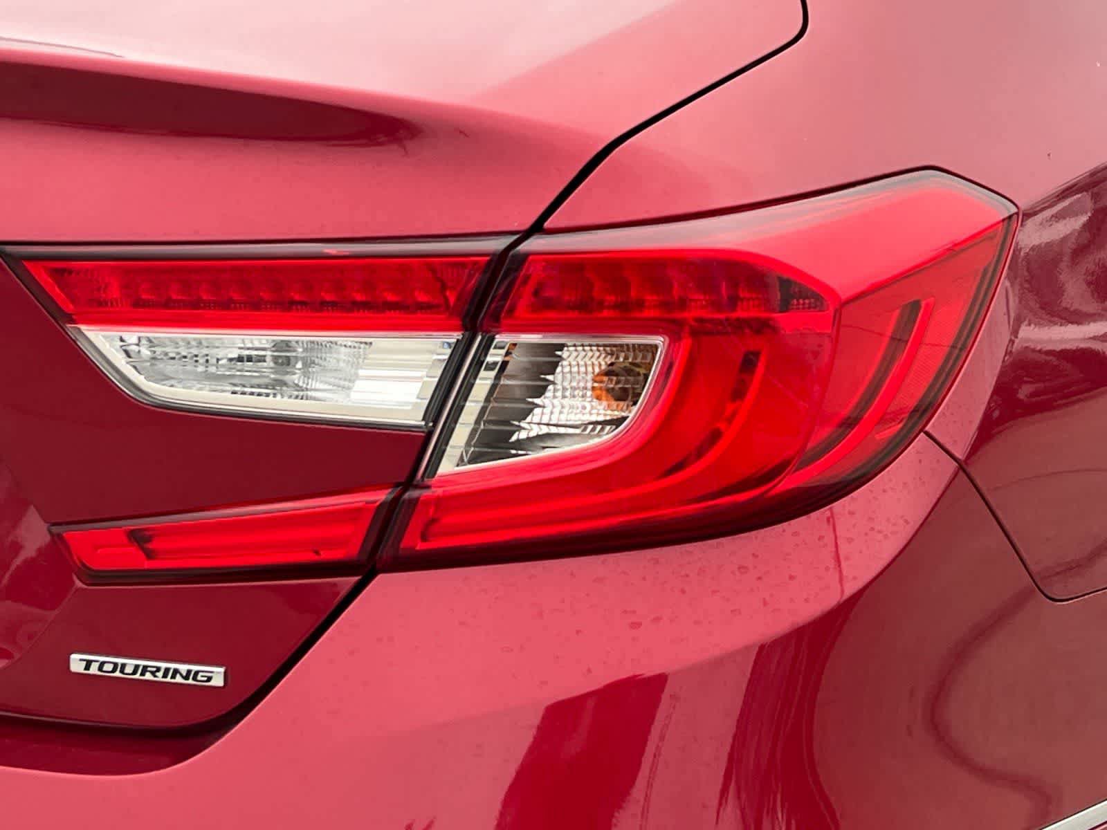 Used 2018 Honda Accord Touring image 27