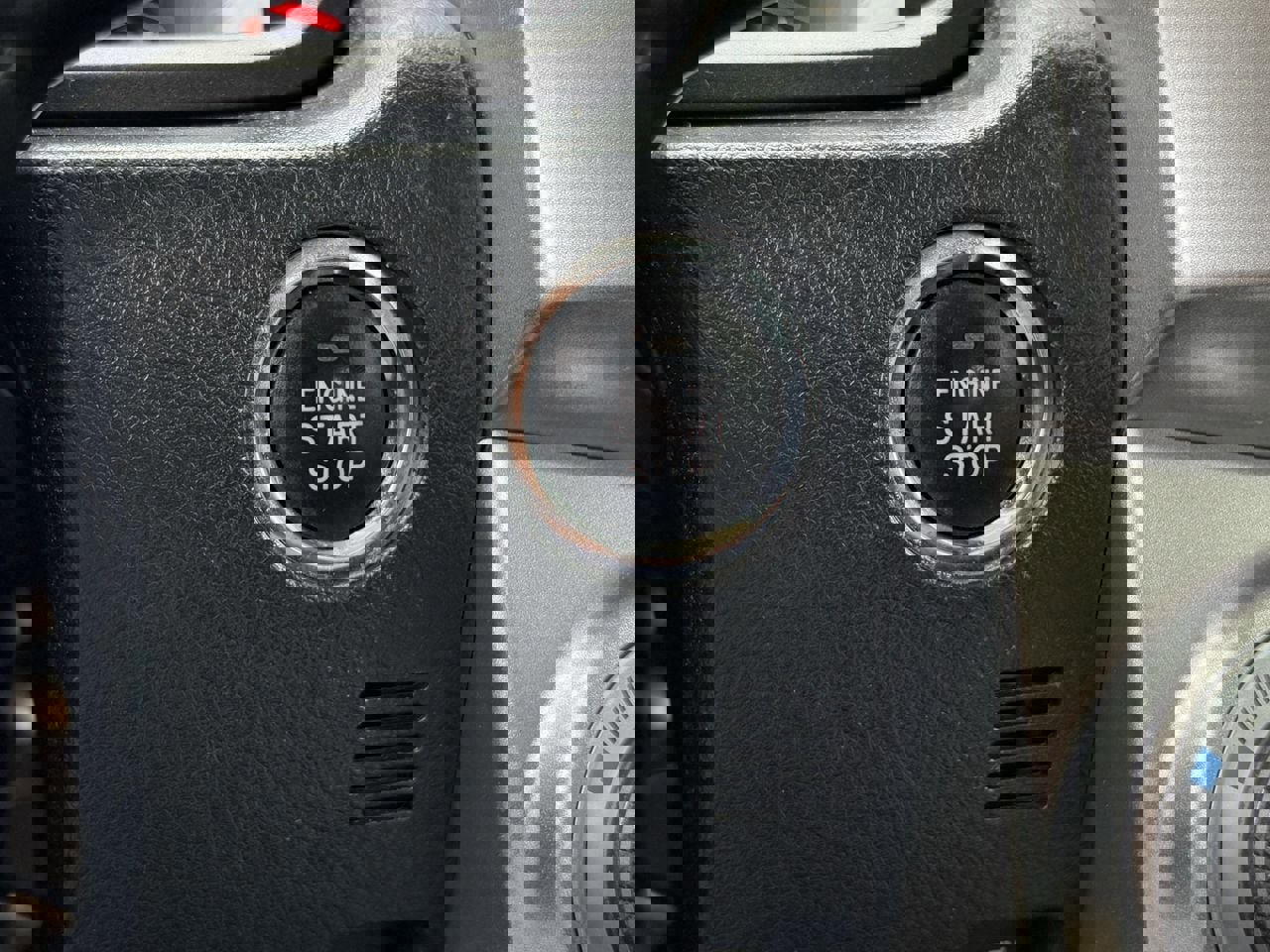 Used 2013 Toyota 4Runner Limited image 18