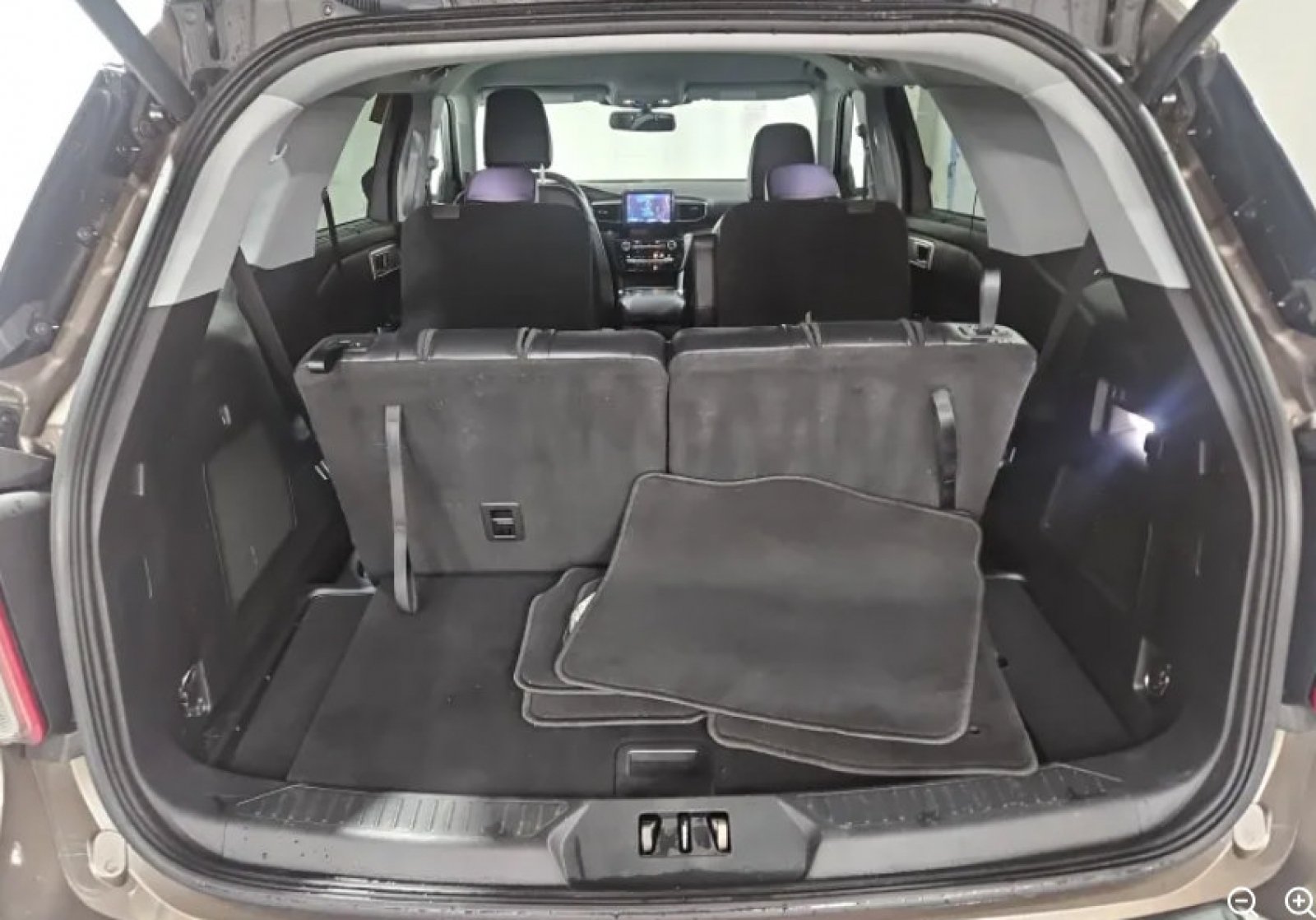 Used 2021 Ford Explorer Limited AWD/4WD image 13