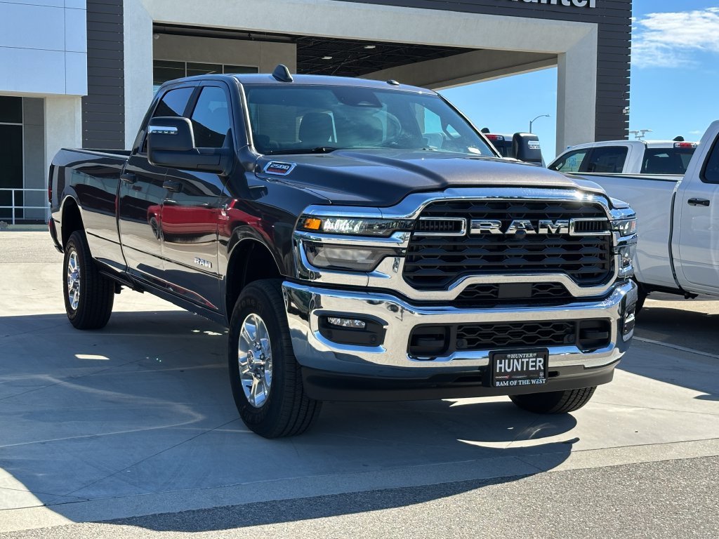 New 2026 RAM 2500 Big Horn AWD/4WD image 9