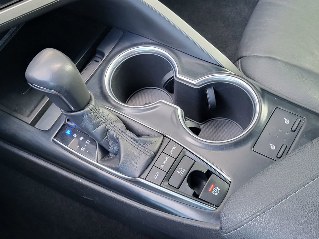 Used 2019 Toyota Camry XSE image 17