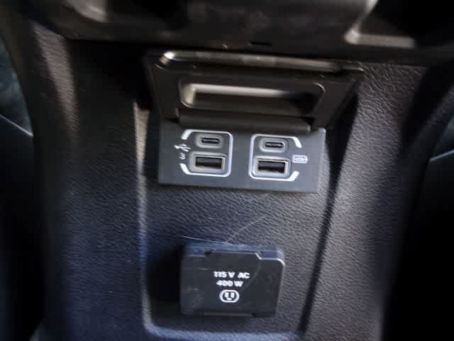 Used 2020 Jeep Gladiator Rubicon w/ Dual Top Group AWD/4WD image 11