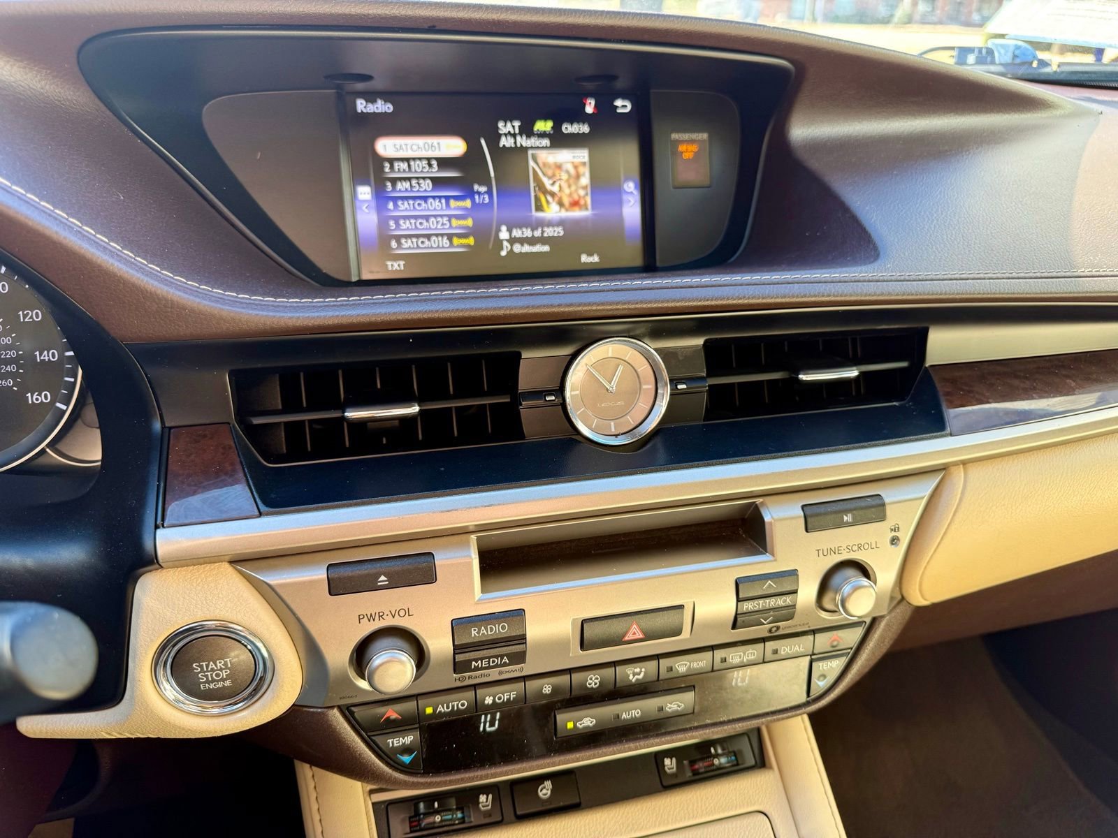 Used 2017 Lexus ES 350 image 18