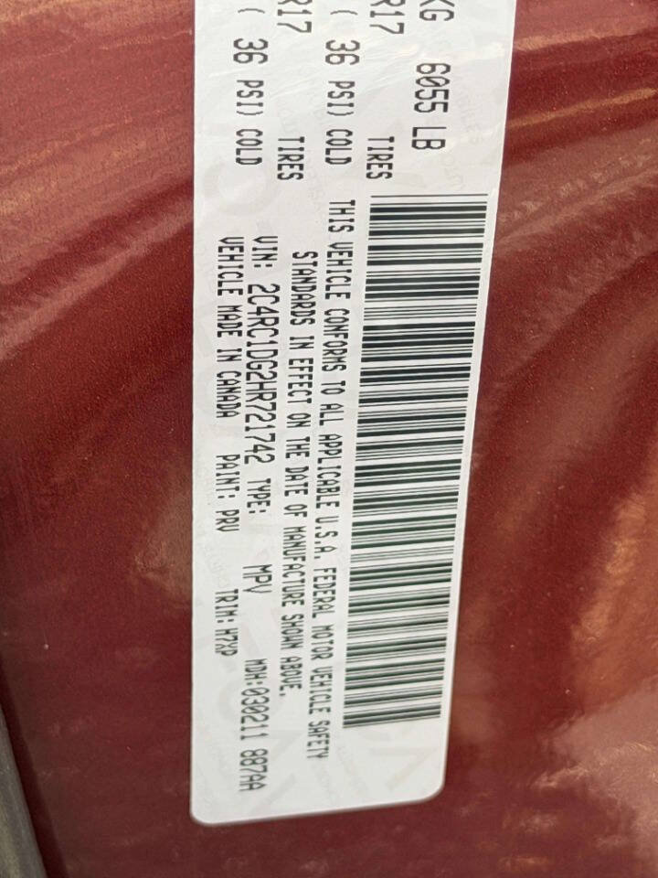 Used 2017 Chrysler Pacifica Touring FWD image 23