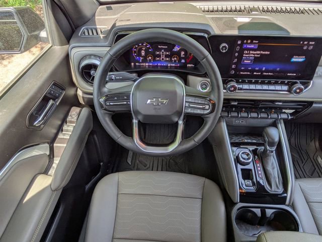 Used 2024 Chevrolet Colorado ZR2 w/ ZR2 Convenience Package III AWD/4WD image 17