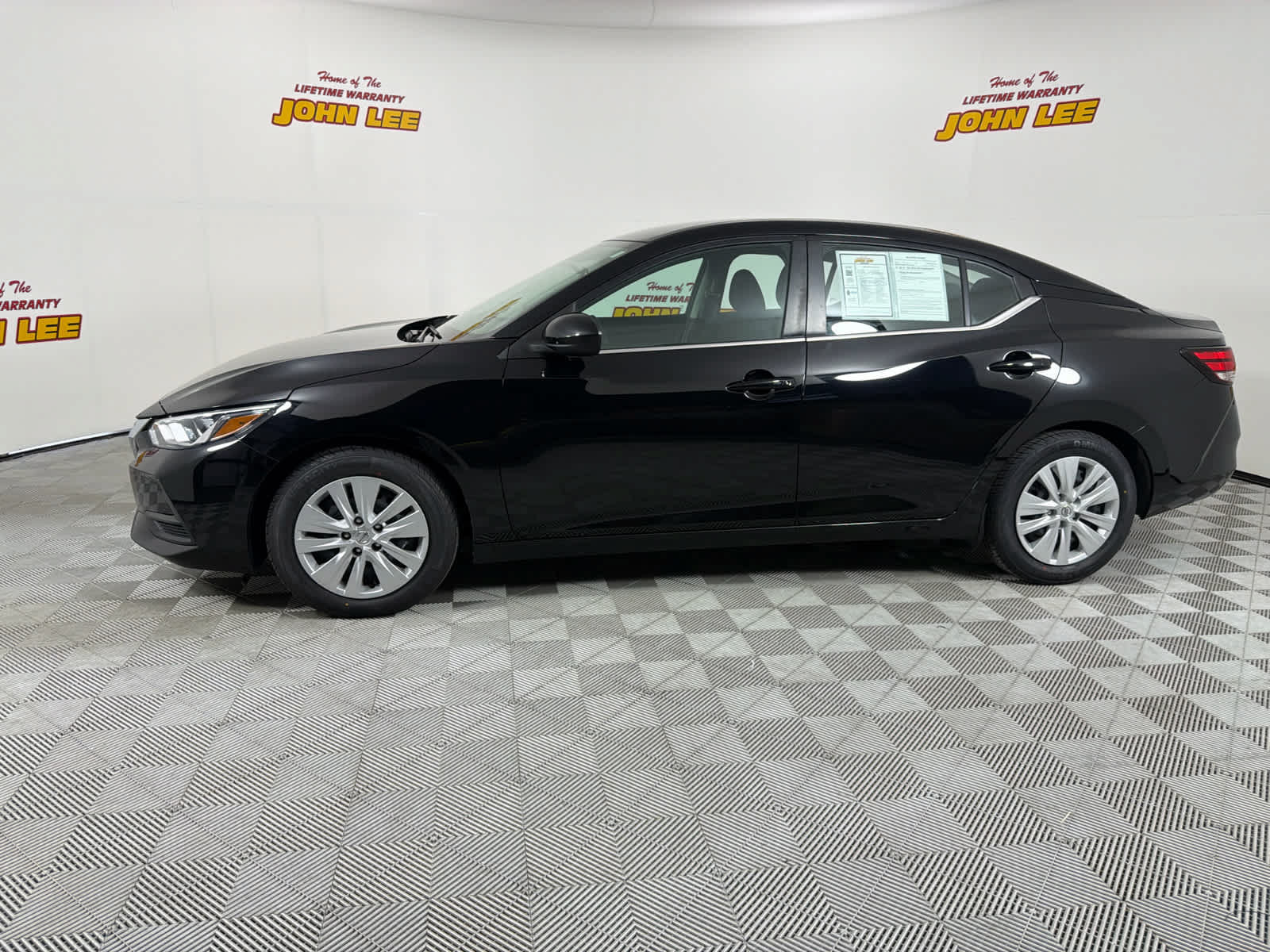 Certified 2023 Nissan Sentra S FWD image 2