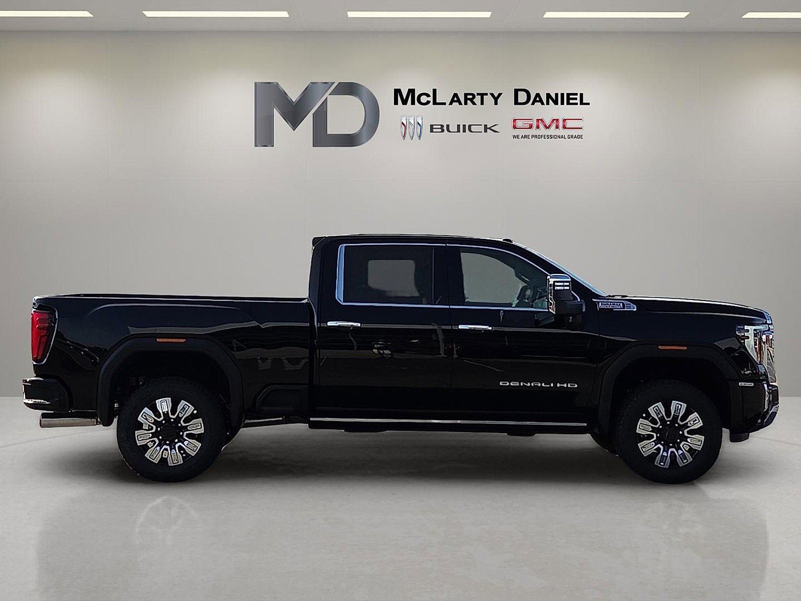 New 2026 GMC Sierra 2500 Denali w/ Max Trailering Package image 6