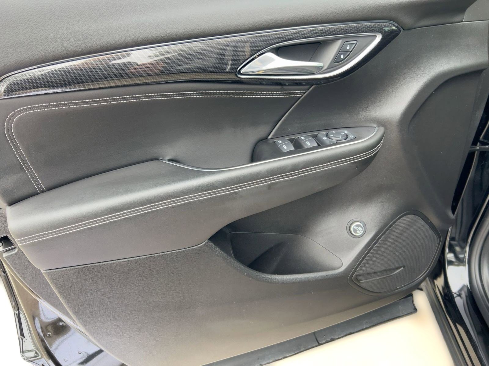 Certified 2023 Buick Envision Preferred w/ Sport Touring Package image 13