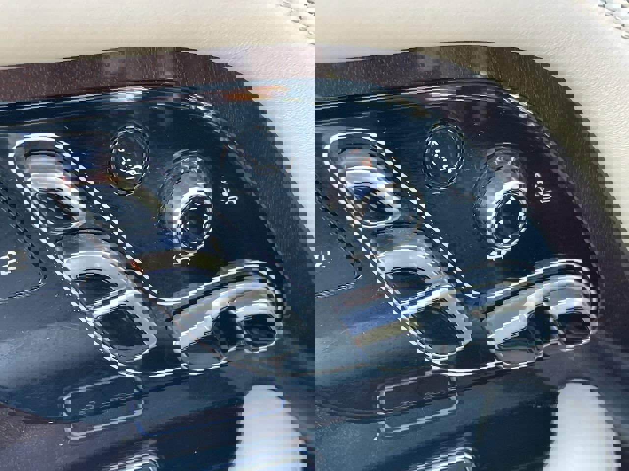 Used 2019 Land Rover Range Rover Long Wheelbase Autobiography image 28