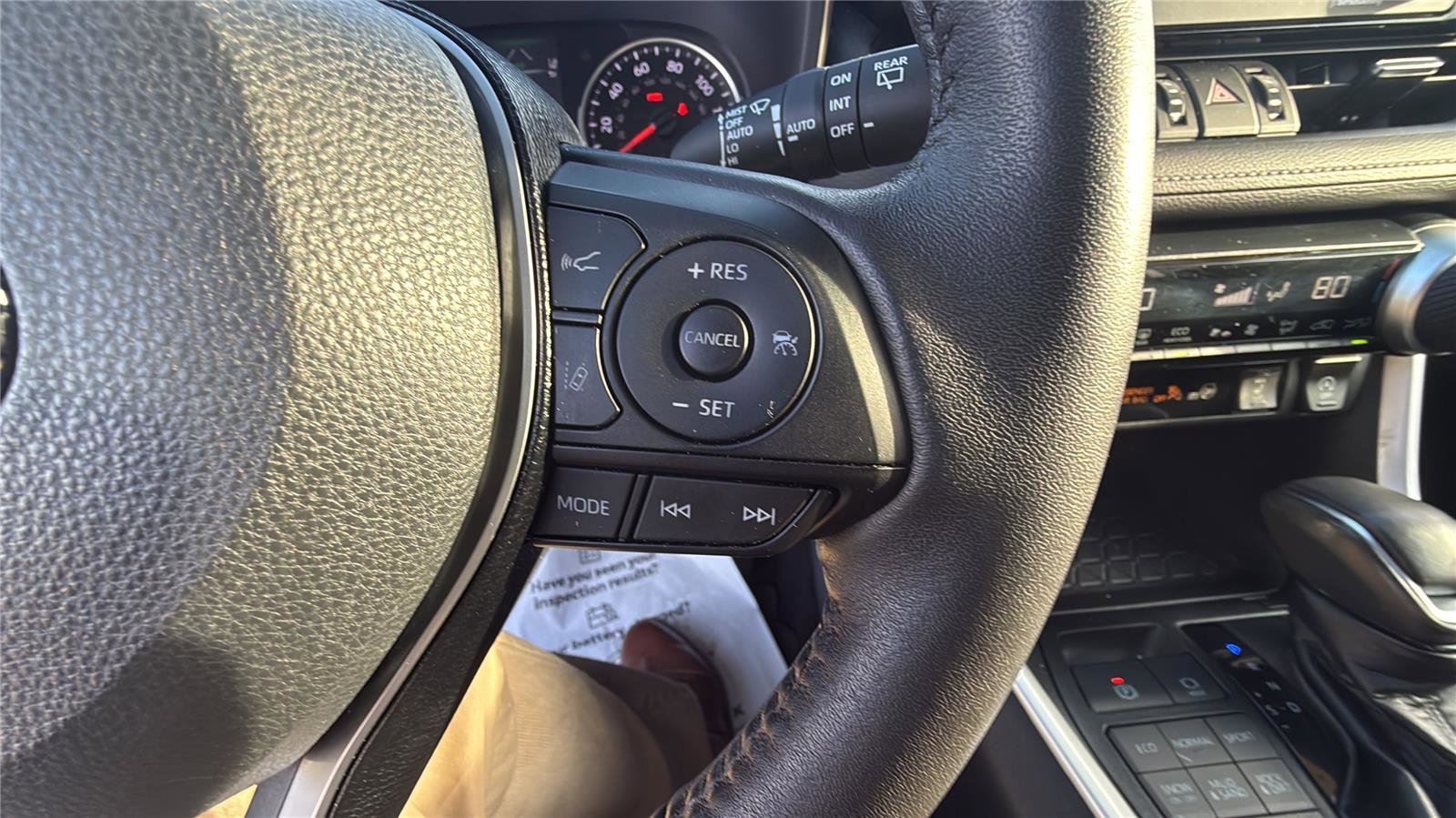 Used 2021 Toyota RAV4 XLE Premium image 14