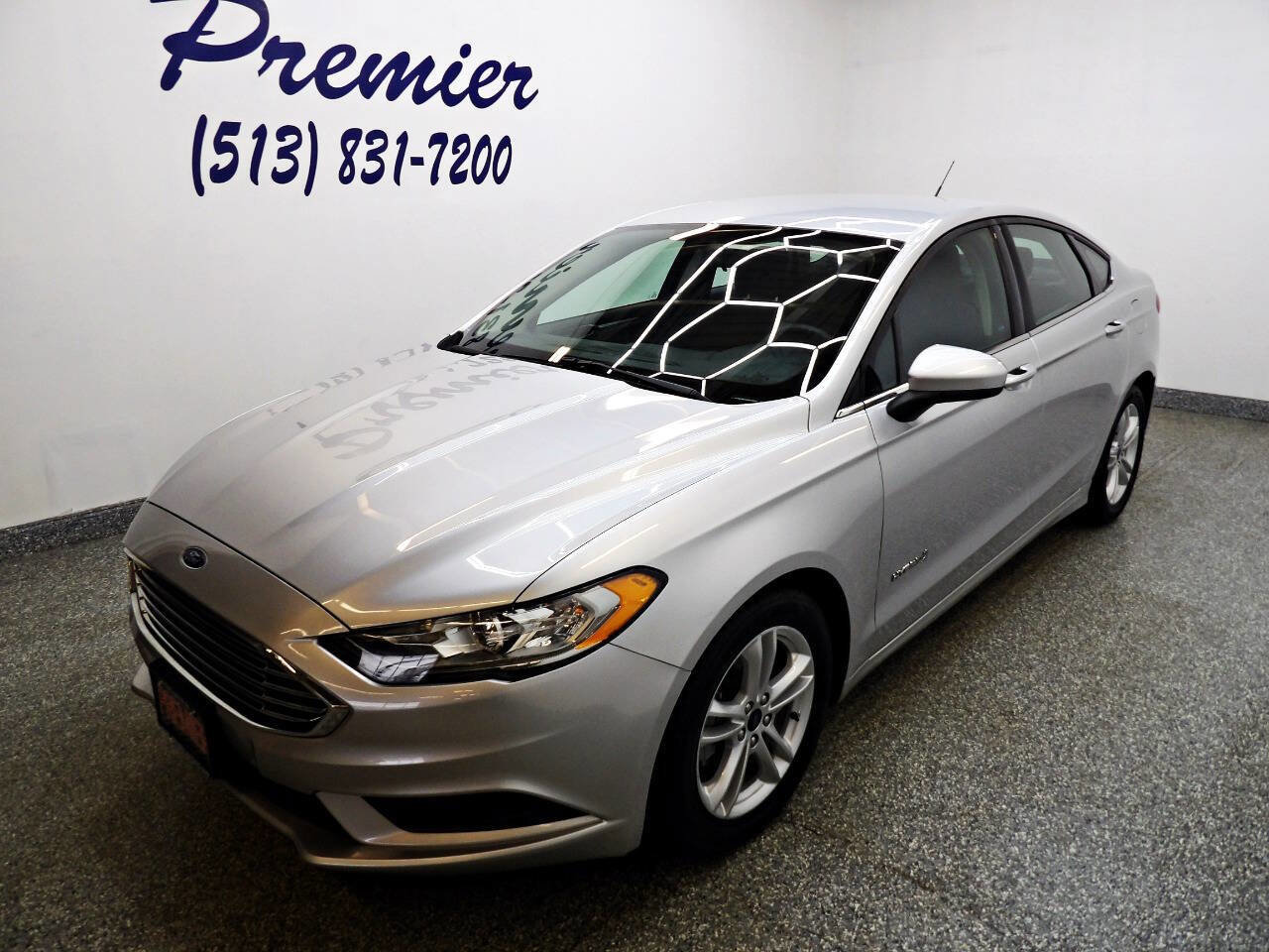 Used 2018 Ford Fusion SE image 1