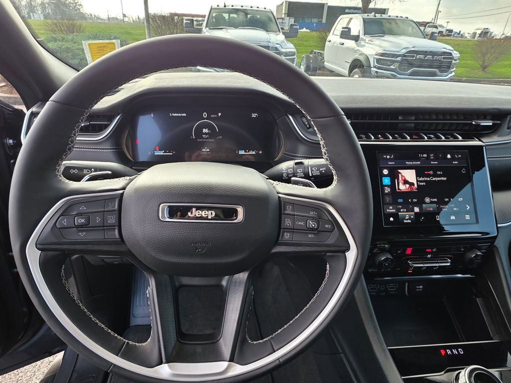 Used 2024 Jeep Grand Cherokee L Altitude image 14