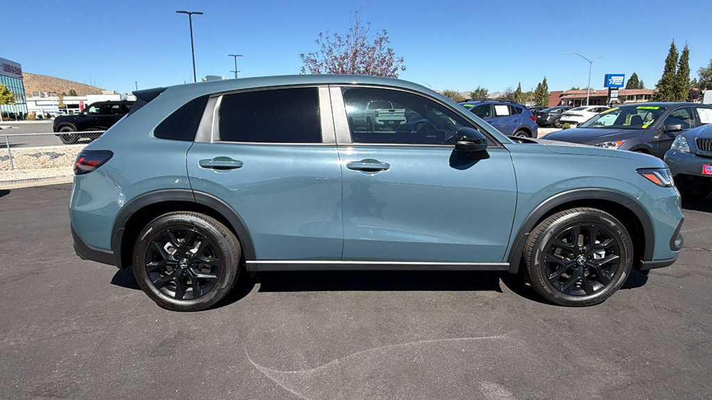 Used 2024 Honda HR-V Sport image 2