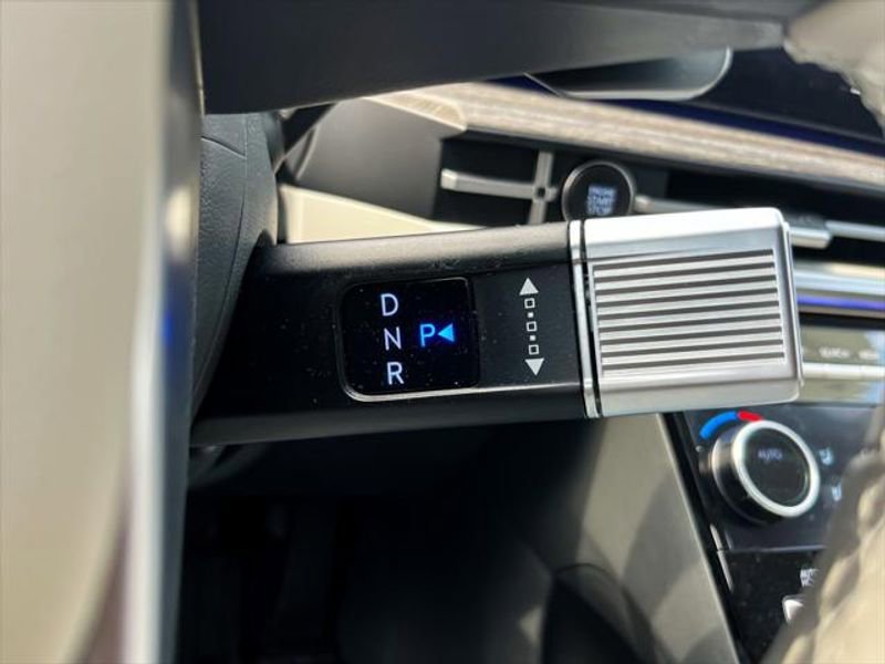 Used 2025 Hyundai Santa Fe Calligraphy image 8