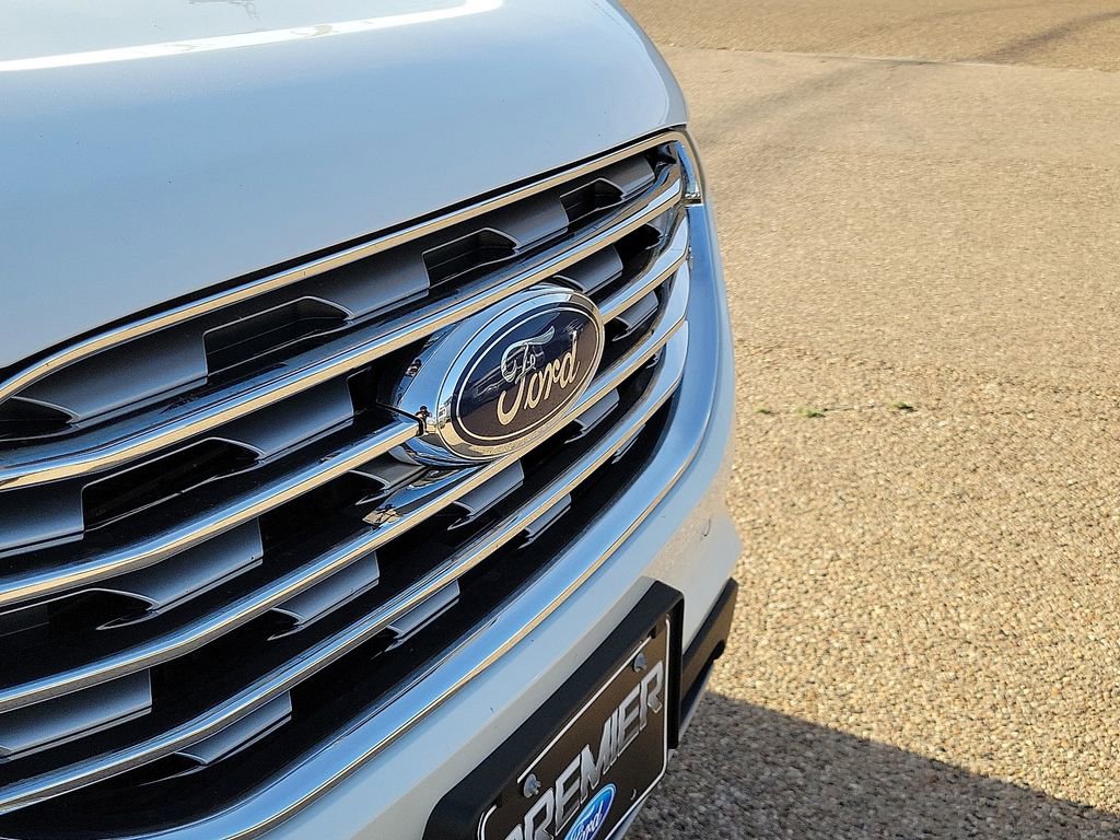 Used 2024 Ford Edge Titanium image 13