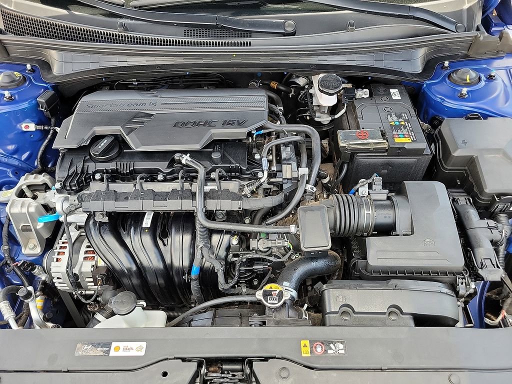 Used 2025 Hyundai Elantra SEL FWD image 13