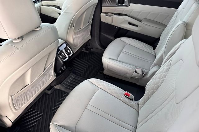 Certified 2025 Kia Sorento SX Prestige image 15