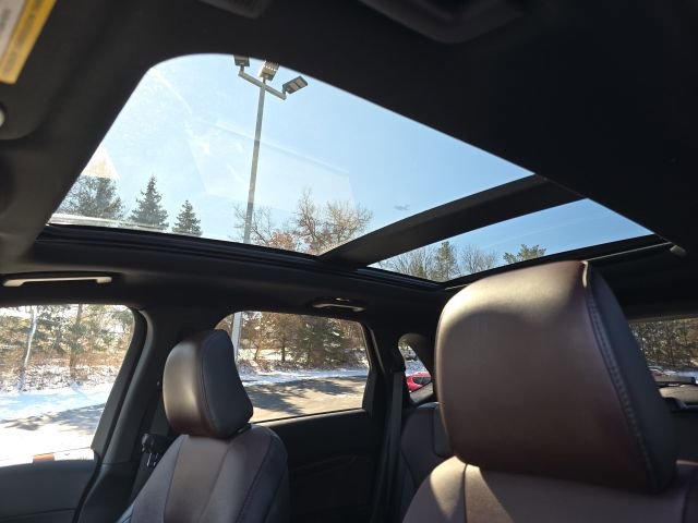 Used 2022 Ford Edge Titanium w/ Equipment Group 301A AWD/4WD image 26