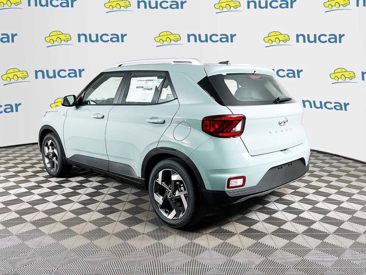 New 2026 Hyundai Venue SEL FWD image 5