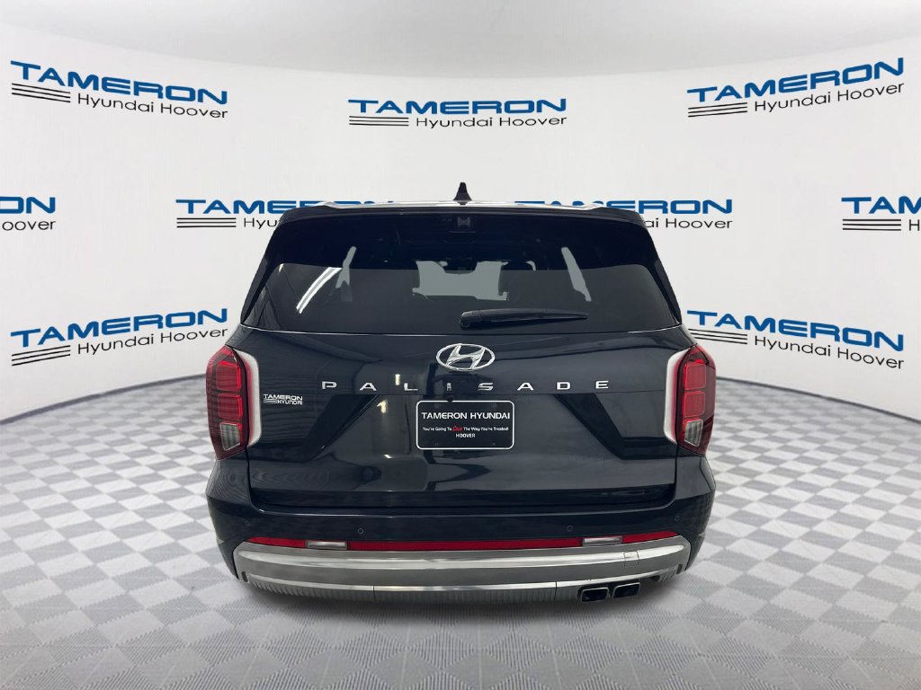Used 2023 Hyundai Palisade Calligraphy FWD image 4