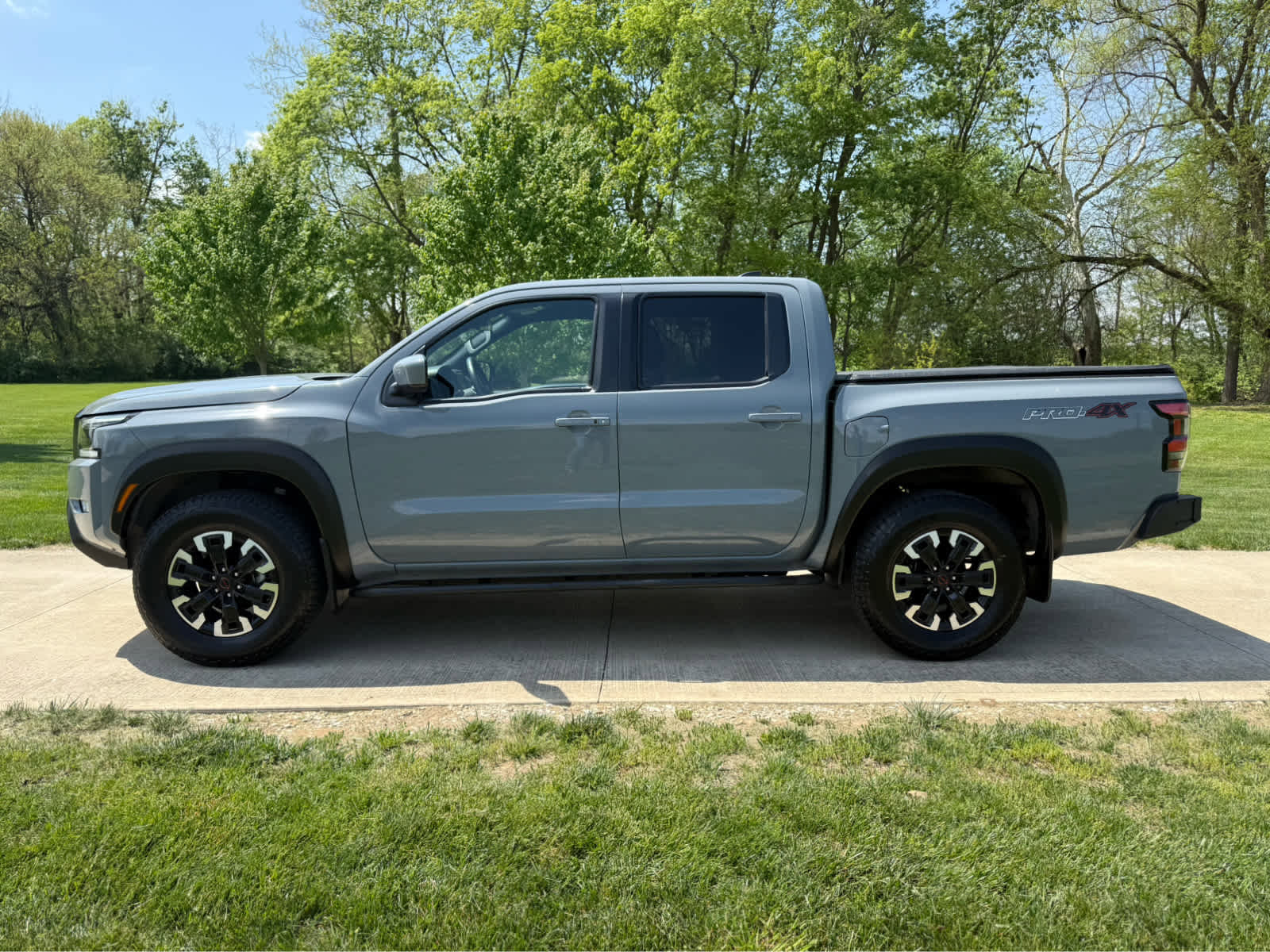 Used 2023 Nissan Frontier PRO-4X w/ Tow Package AWD/4WD image 2