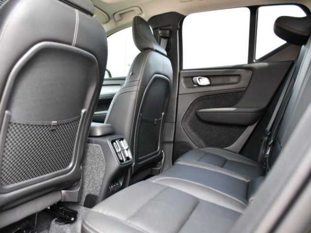 New 2025 Volvo XC40 B5 Core w/ Protection Package Premier image 16