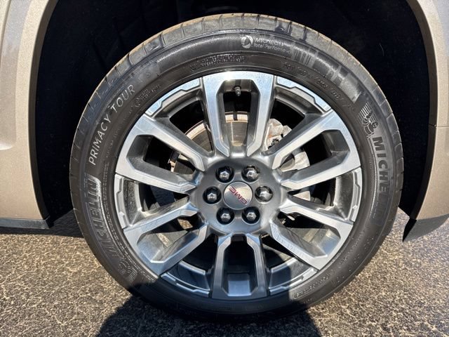 Used 2023 GMC Acadia Denali w/ Denali Technology Package AWD/4WD image 33