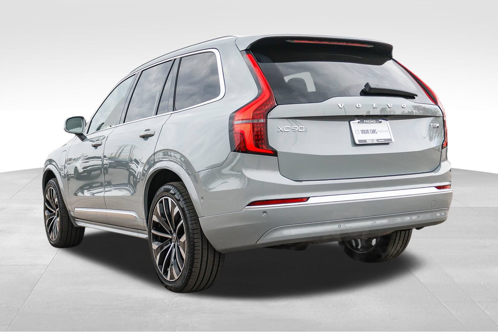 New 2026 Volvo XC90 T8 Ultra w/ Protection Package Premier AWD/4WD image 7