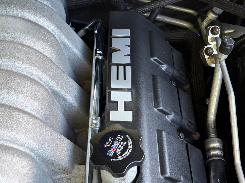 Used 2010 Dodge Challenger SRT8 RWD image 28