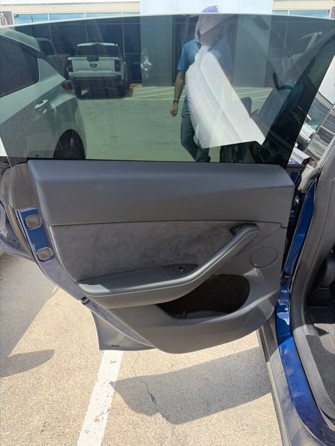 Used 2024 Tesla Model Y Performance AWD/4WD image 28