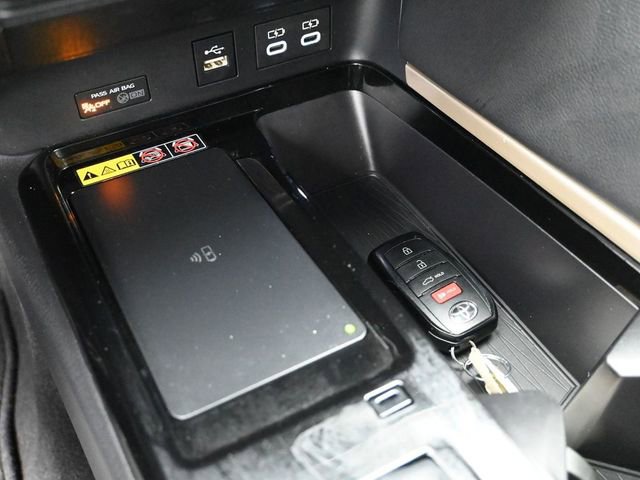 Used 2025 Toyota Camry LE image 16