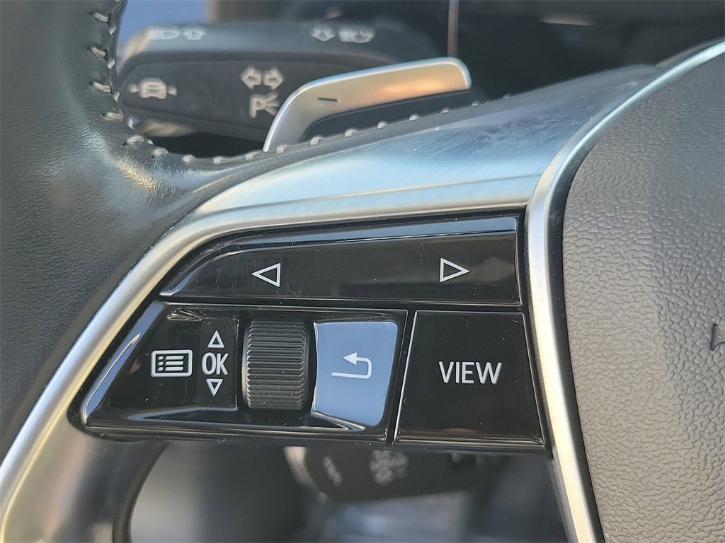 Used 2021 Audi e-tron Premium Plus w/ Premium Plus Package image 22