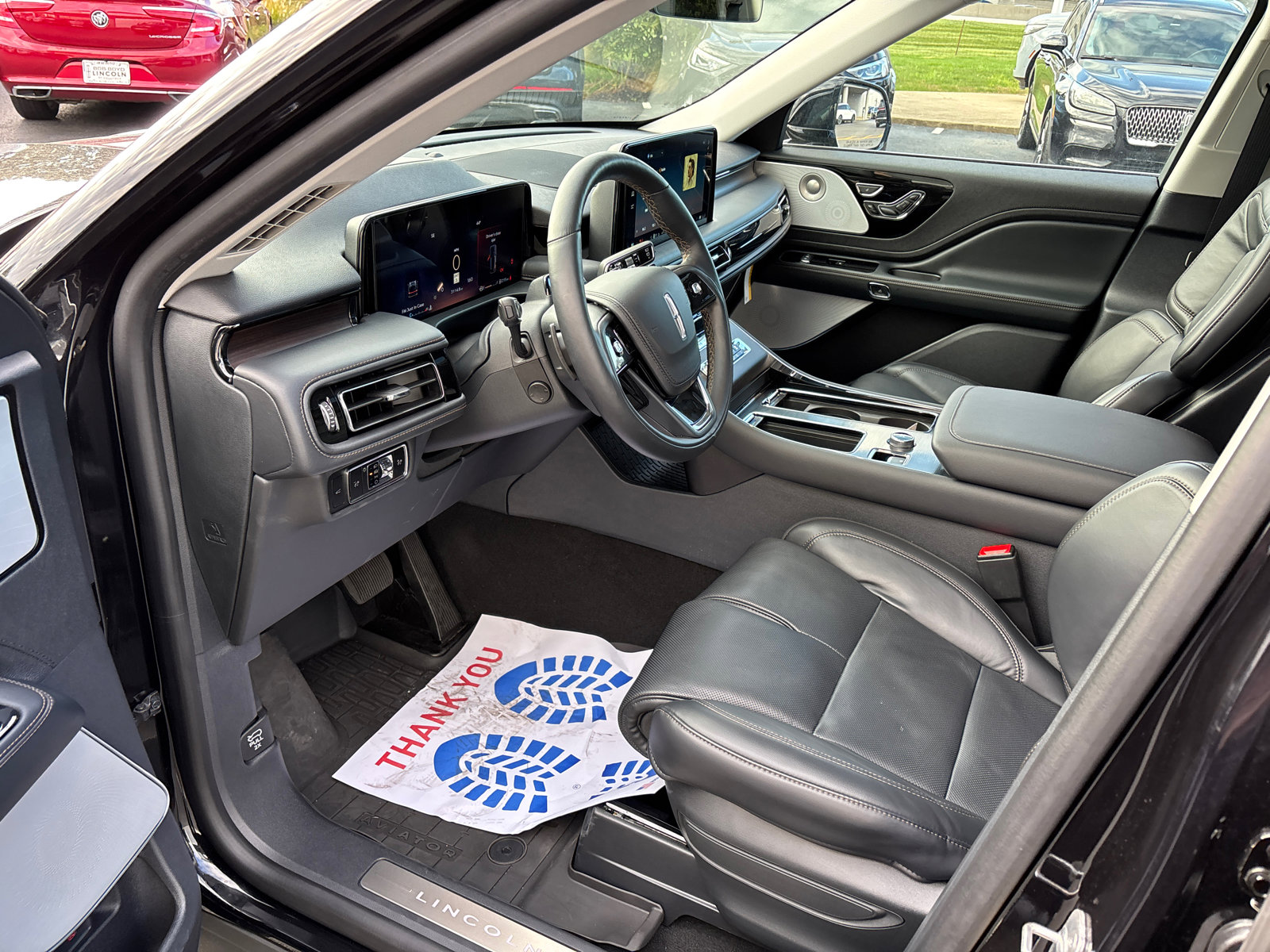New 2025 Lincoln Aviator Reserve w/ Equipment Group 201A image 26