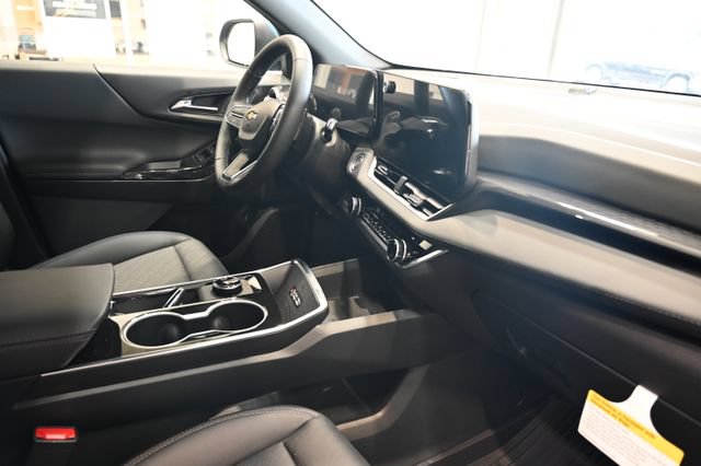 New 2027 Chevrolet Equinox LT w/ Convenience Package II FWD image 13
