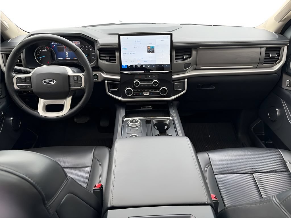 Used 2023 Ford Expedition XLT AWD/4WD image 18