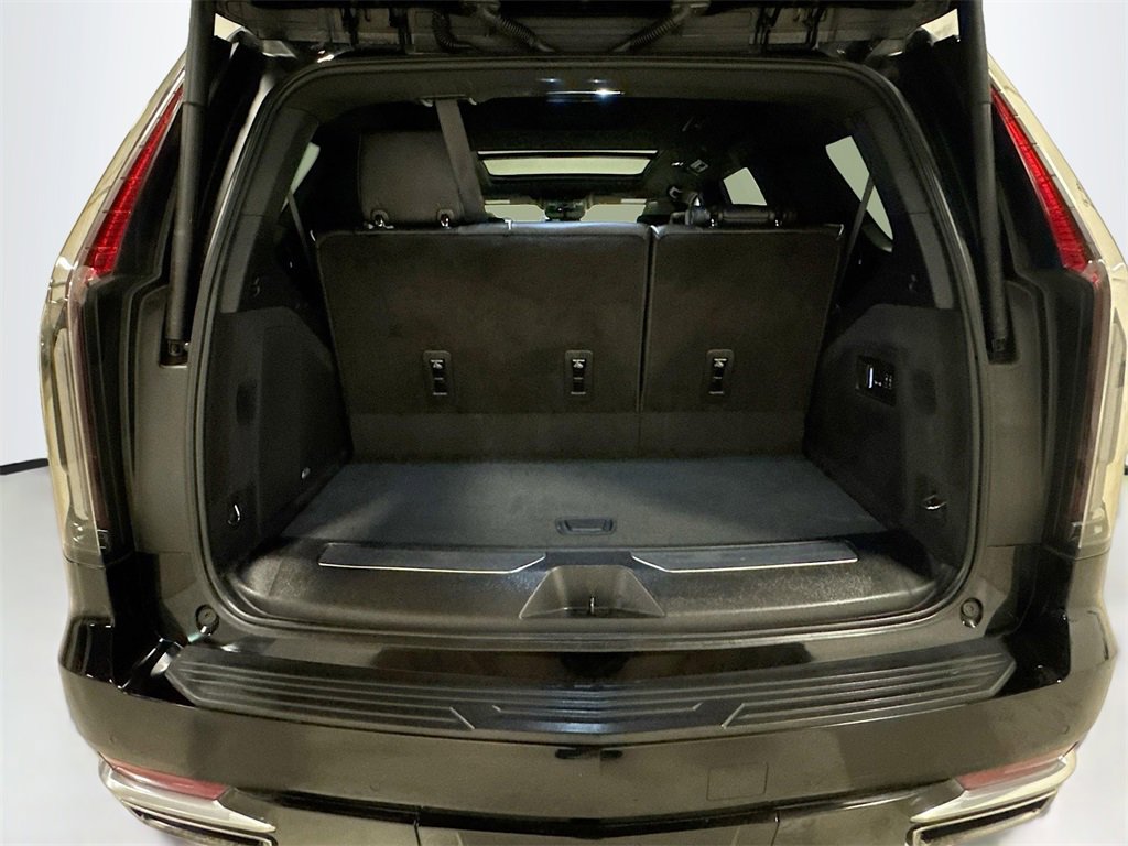 Used 2021 Cadillac Escalade Premium Luxury image 29