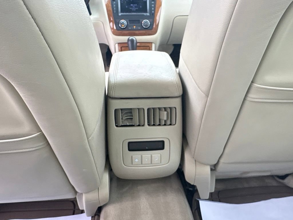 Used 2011 Cadillac DTS Platinum FWD image 32