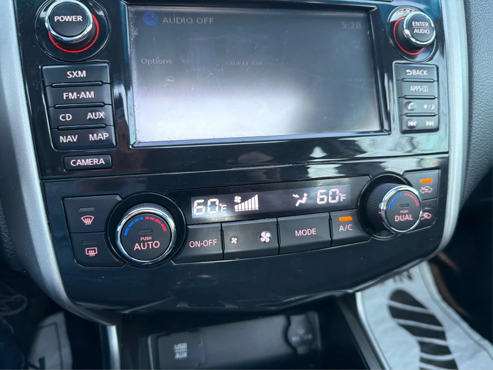 Used 2015 Nissan Altima 2.5 SL w/ Technology Package FWD image 29