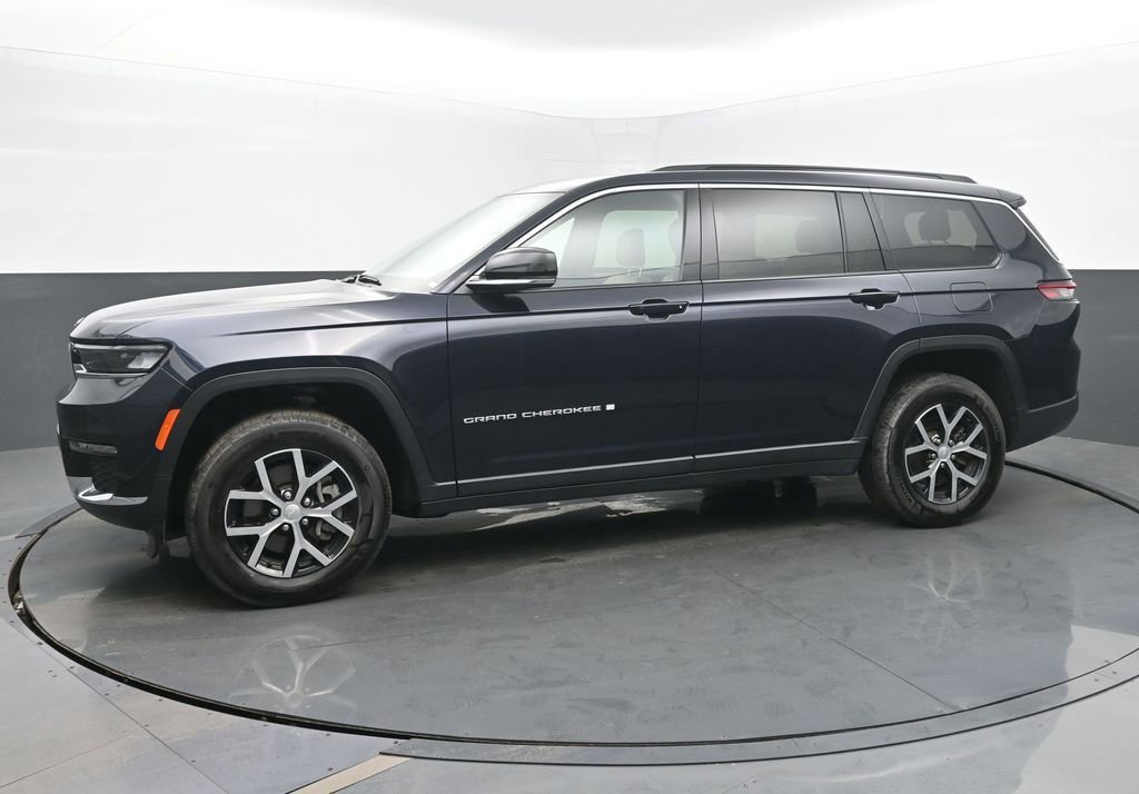 Used 2024 Jeep Grand Cherokee L Limited w/ Trailer Tow Package image 2