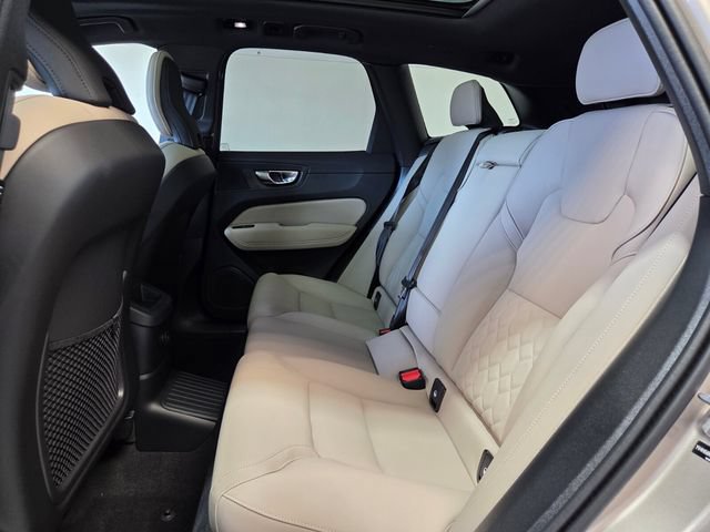 New 2026 Volvo XC60 T8 Plus w/ Protection Package Premier AWD/4WD image 12