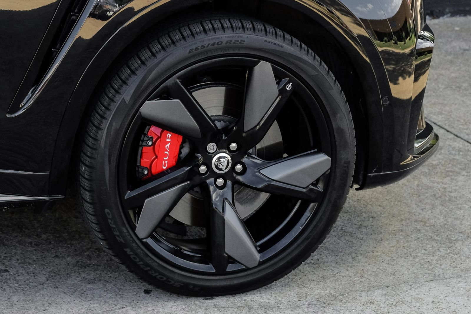 Used 2025 Jaguar F-PACE SVR AWD/4WD image 67
