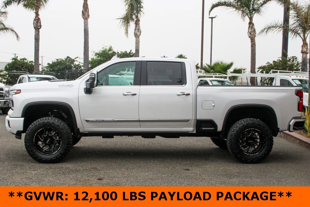 Used 2024 Chevrolet Silverado 3500 High Country w/ High Country Premium Package image 5