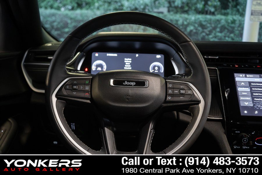 Used 2023 Jeep Grand Cherokee L Laredo AWD/4WD image 69