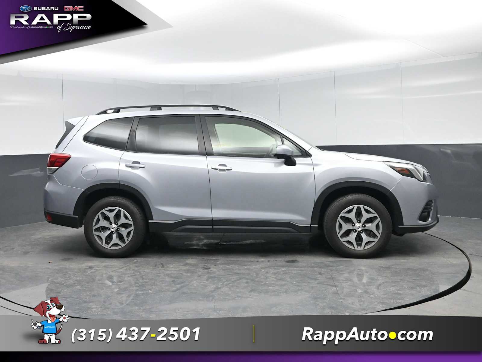 Used 2023 Subaru Forester Premium image 3