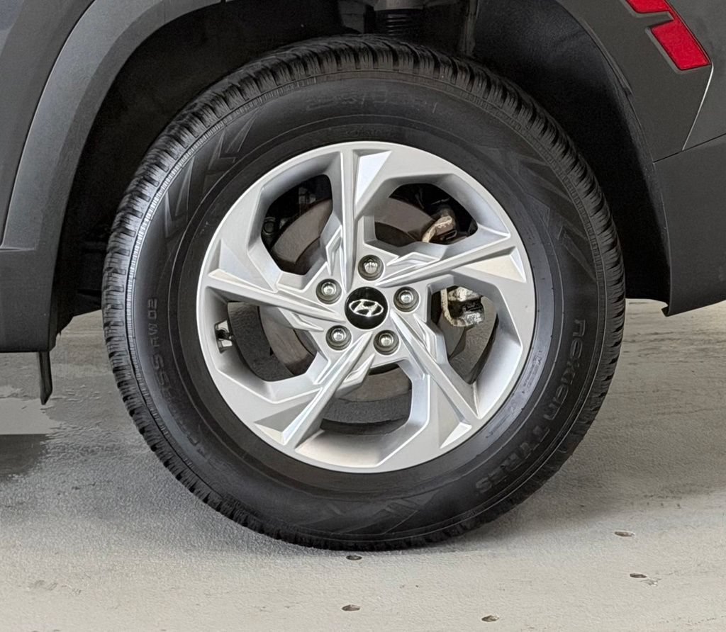 Certified 2023 Hyundai Tucson SE AWD/4WD image 6