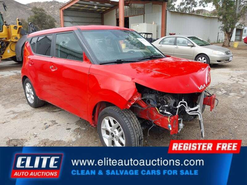 Used 2022 Kia Soul LX w/ Technology Package
